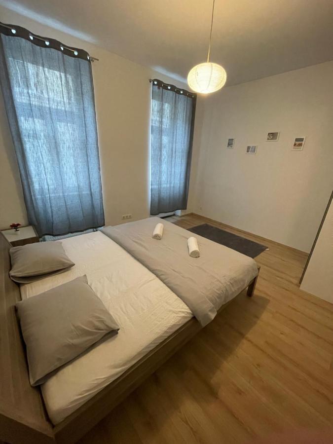 Cozy 8-Person Home In Vienna Located At Haberlgasse 82 N1 Экстерьер фото