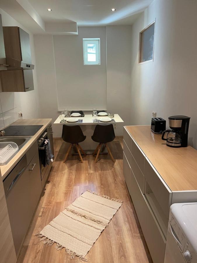 Cozy 8-Person Home In Vienna Located At Haberlgasse 82 N1 Экстерьер фото